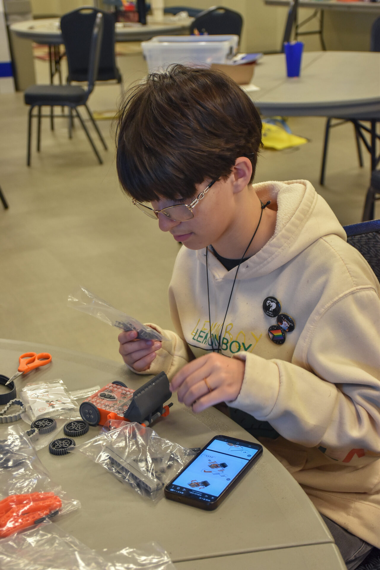 F9AB02F4-27EB-4B70-8D55-DD77038E2A1C